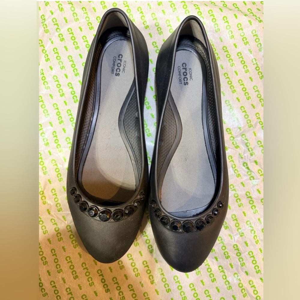 CROCS Women's Black Embellished Flats